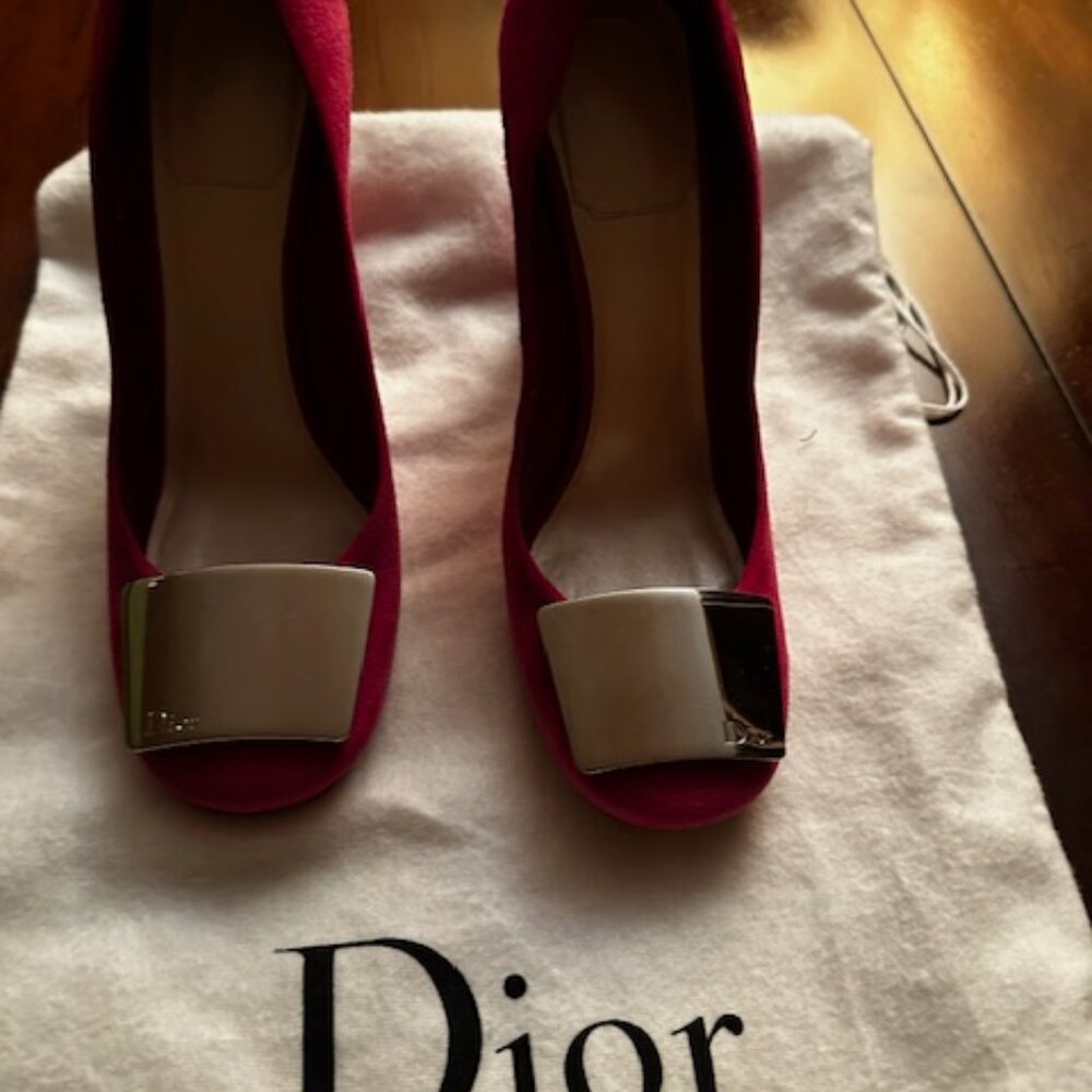 VINTAGE CHRISTIAN DIOR FUSHIA PINK PUMPS WITH MIRROR ACCENTS